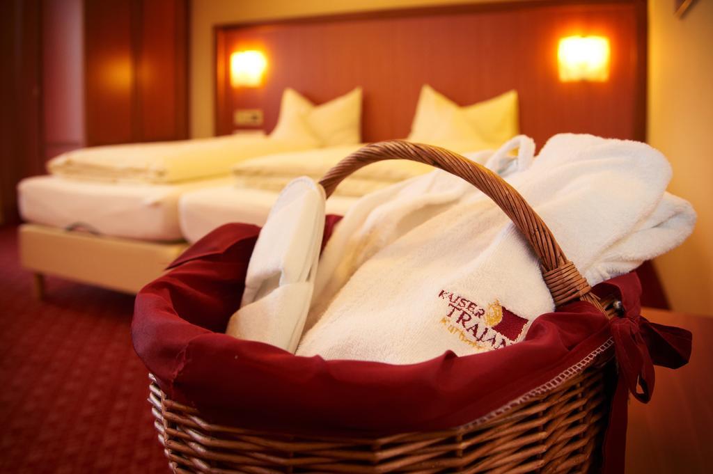 Kurhotel Kaiser Trajan Bad Gögging Δωμάτιο φωτογραφία