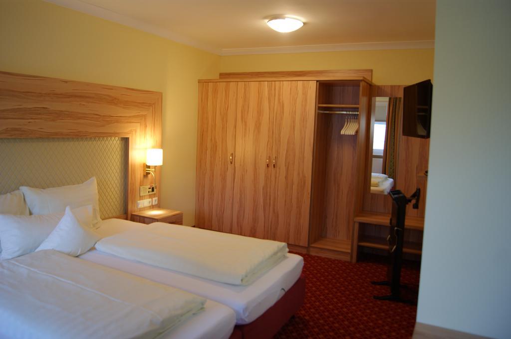 Kurhotel Kaiser Trajan Bad Gögging Δωμάτιο φωτογραφία